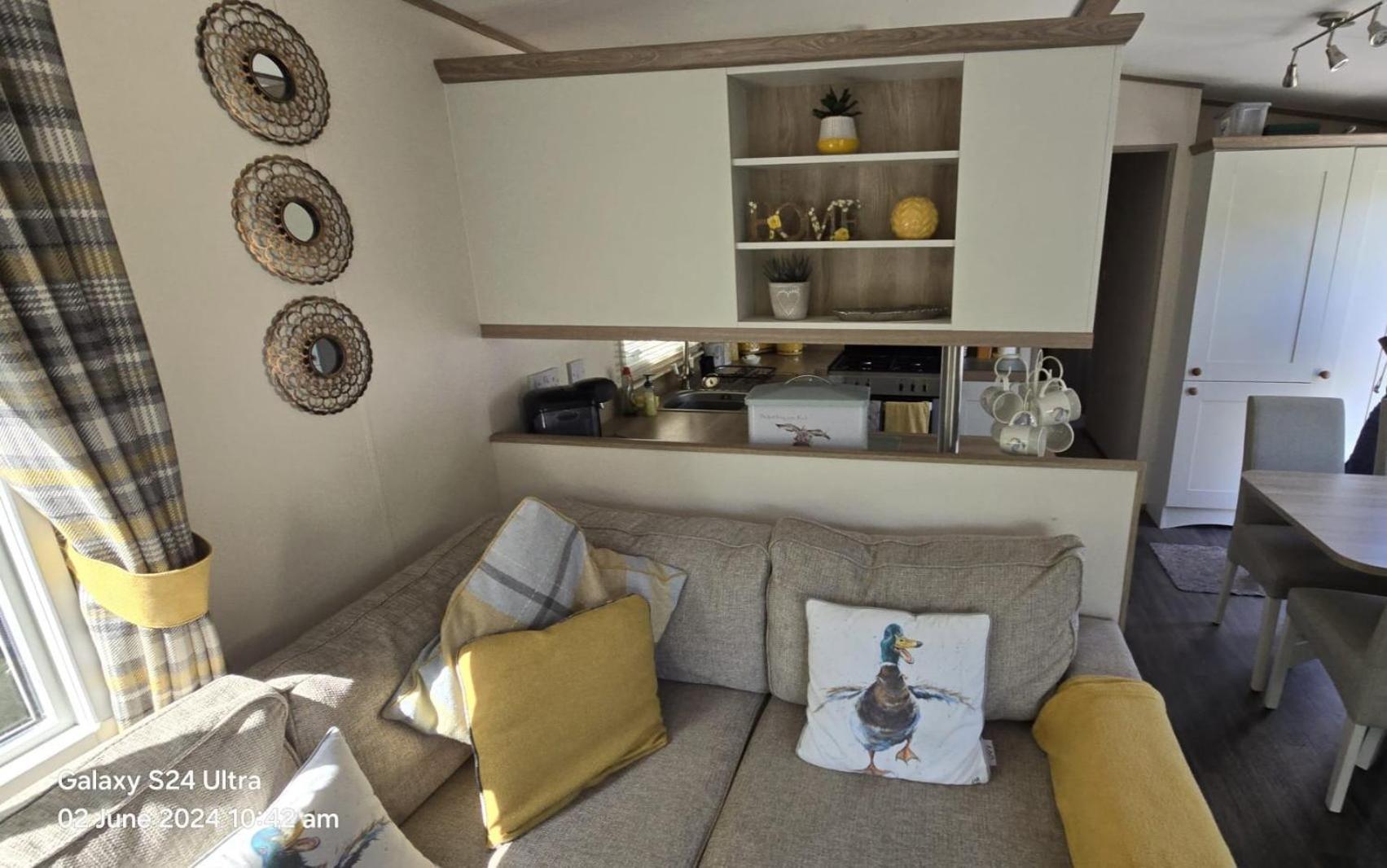 Luxury Lakeside Caravan With Hottub And Private Fishing Peg, Tattershall Lakes Экстерьер фото